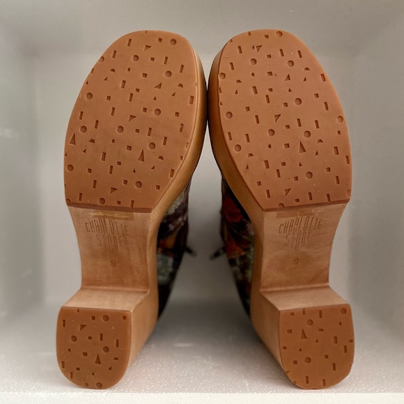 Charlotte Stone Paz Boot in Velvet Floral 2022 SOLD OUT - Picture 7 of 8